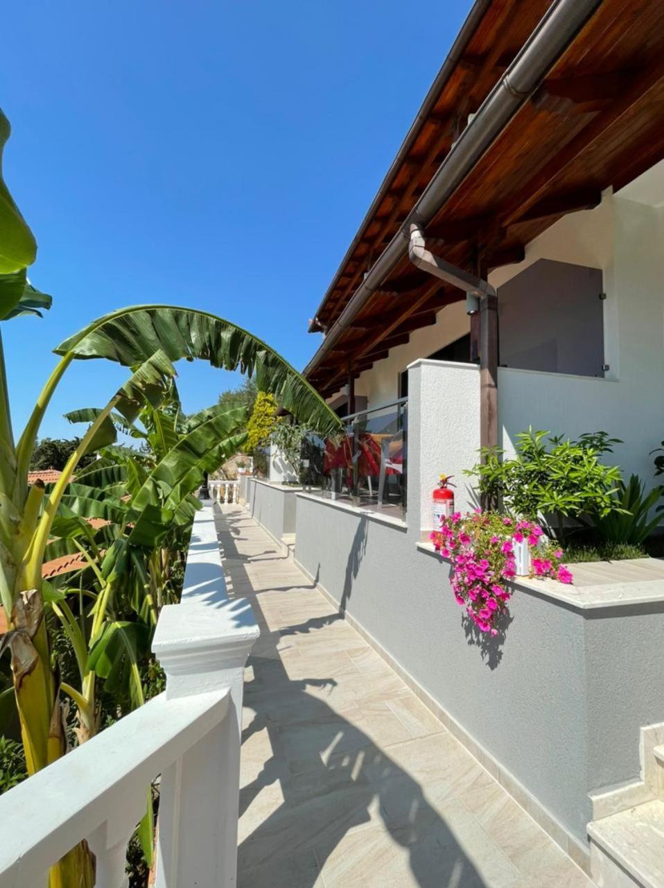 Hotel Ramosaco, Radhime, Vlore Ngoại thất bức ảnh